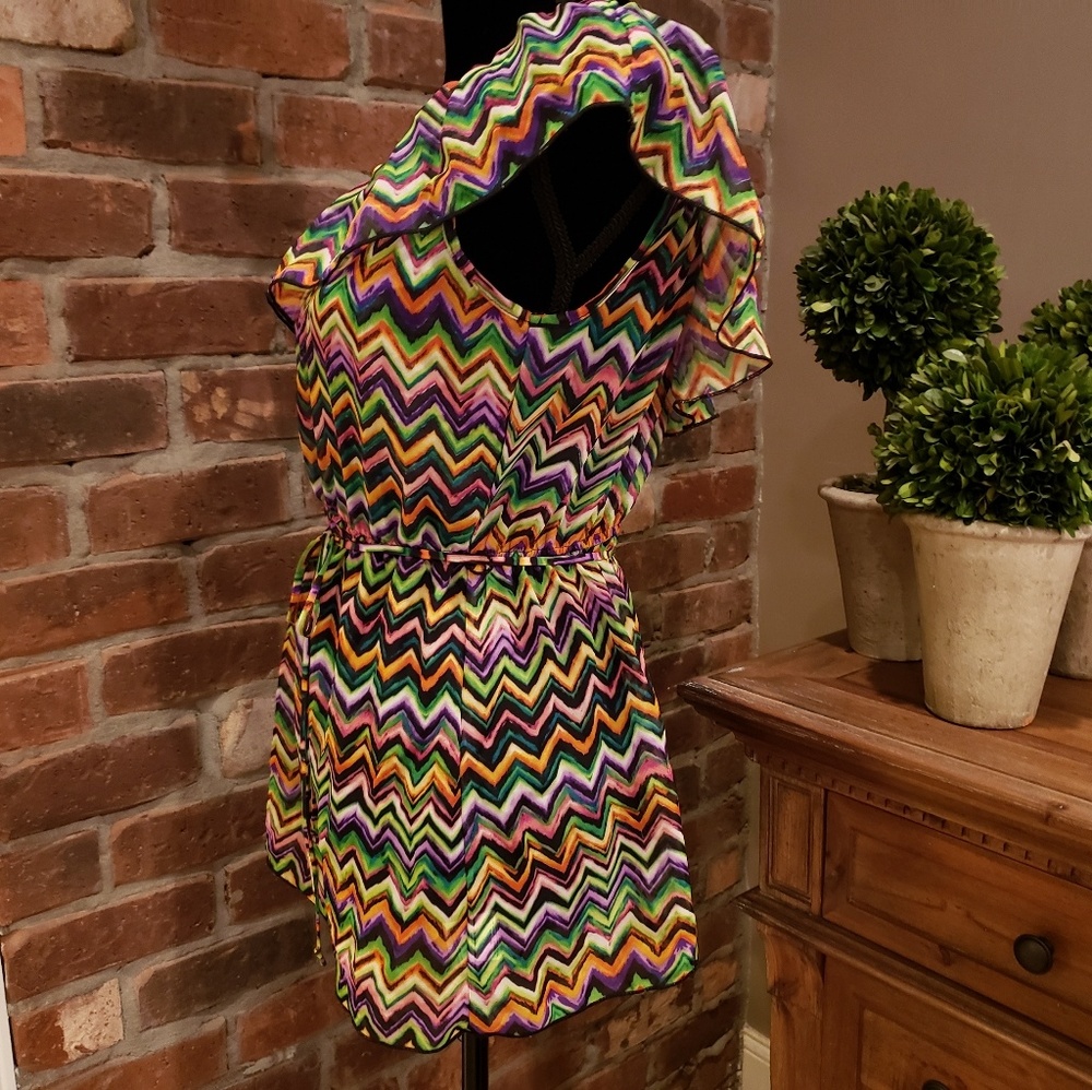 One Shoulder Ruffle Top * Med - Picture 3 of 5